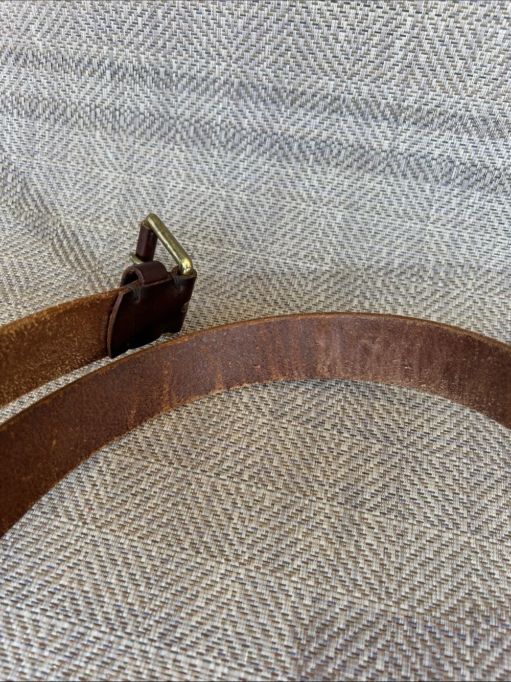GAP Classic Brown Leather Men's Belt with Brass colored Buckle. Size 36
